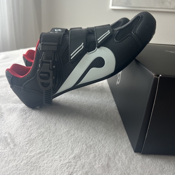Peloton Cycling Shoes for Bike Size EU 39 Womens 8 NWB Cleats Red Black - Picture 1 of 12